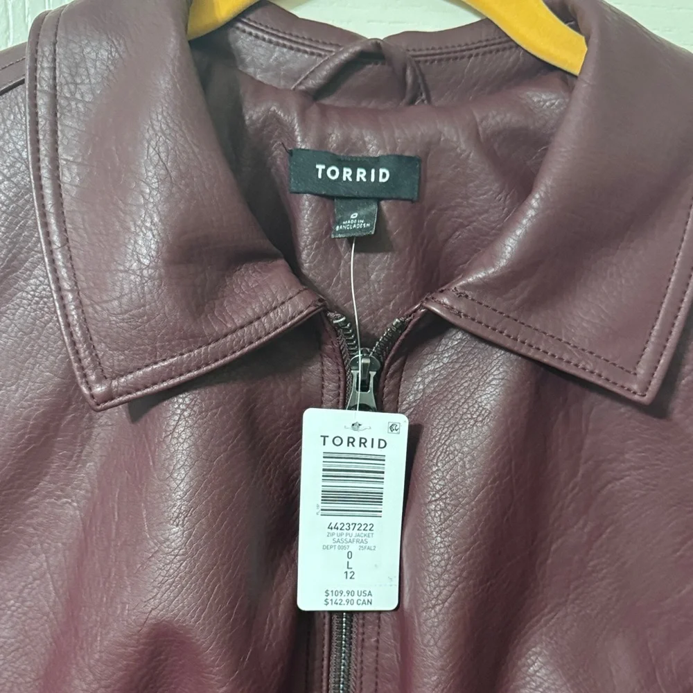 torrid Faux Leather Zip Jacket in Deep Plum 0X NWT - Picture 2 of 3